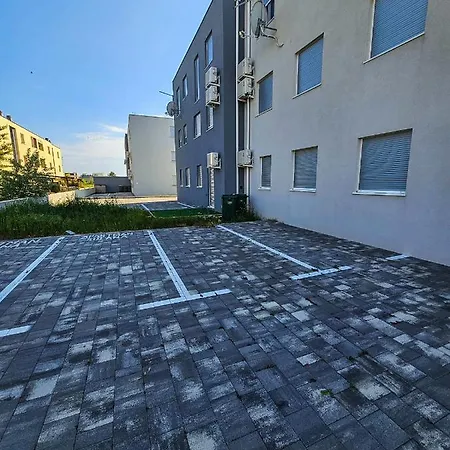Apartment Aenona *