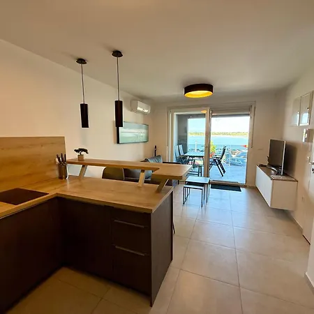 Aenona Apartment