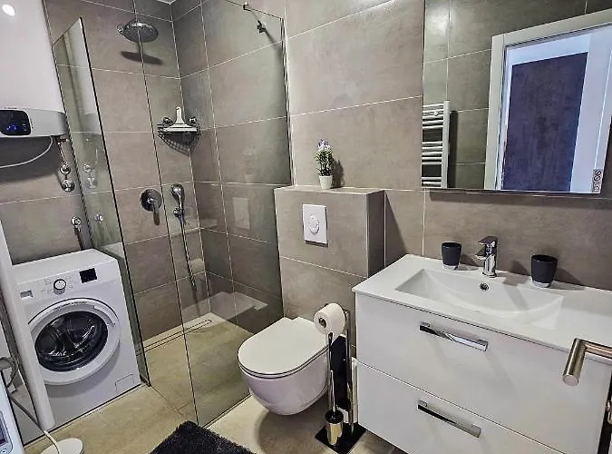 דירה Aenona נין